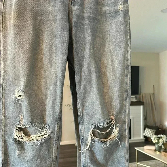 ZARA DISTRESSED LIGHT BLUE JEANS SIZE 6 - Picture 2 of 4